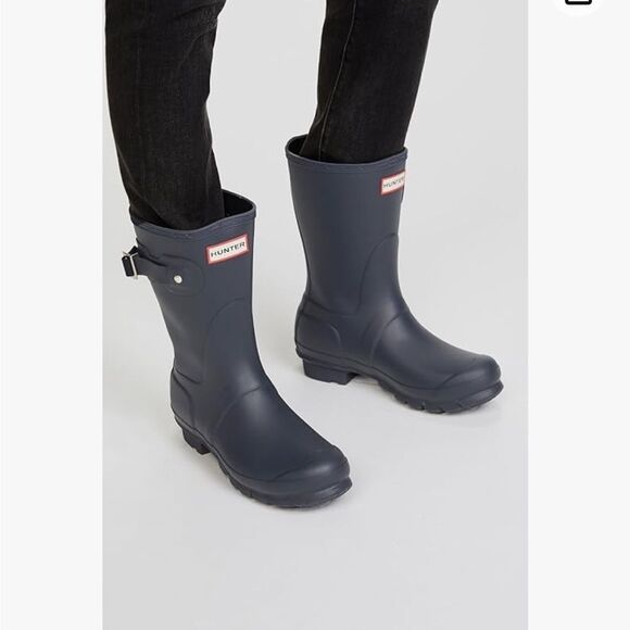Hunter Shoes - NEW in box Hunter original short boots, navy blue, women’s size 11